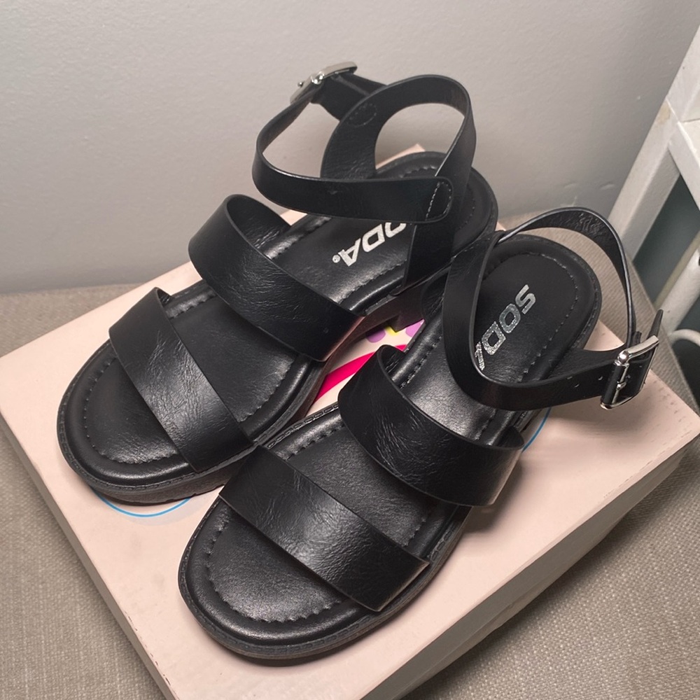 Kids SODA Brand chunky heel. BRAND NEW NEVER WORN